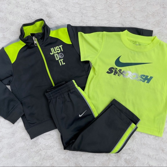 Nike Other - Nike Toddler Tracksuit w/ free tee